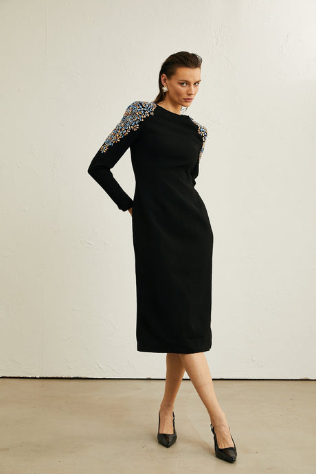 Maëlys black crystalembellished midi dress