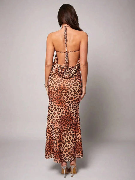 Maxi Dress - Mermaid Shape Hem - High Stretch Elasticity Fabric - Neckline Halter - Slim Fit Type - Sleeveless Length