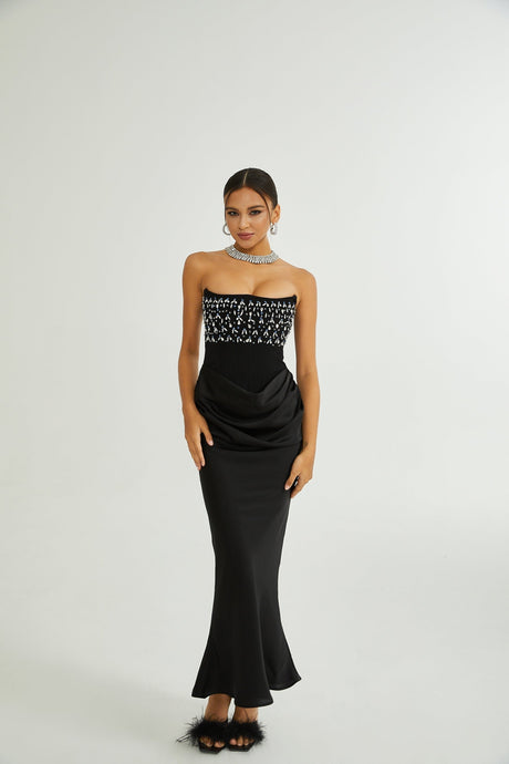 Melissa Maxi Dress in Timeless Black with Off - Shoulder Design