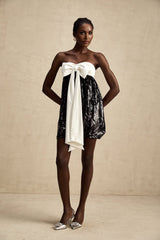 Minikleid mit Pailletten und Schleife in verschiedenen Farbblöcken Design namens Candice