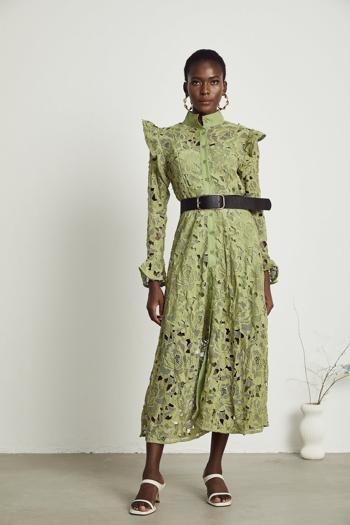 Noémie floralembroidered midi dress in Green
