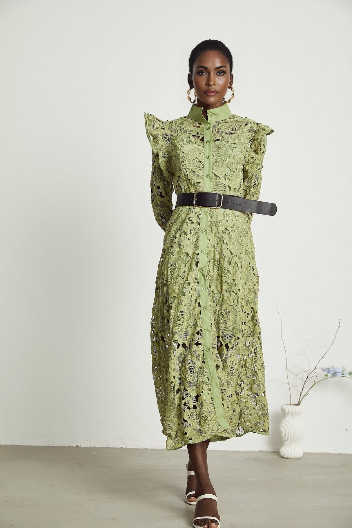 Noémie floralembroidered midi dress in Green