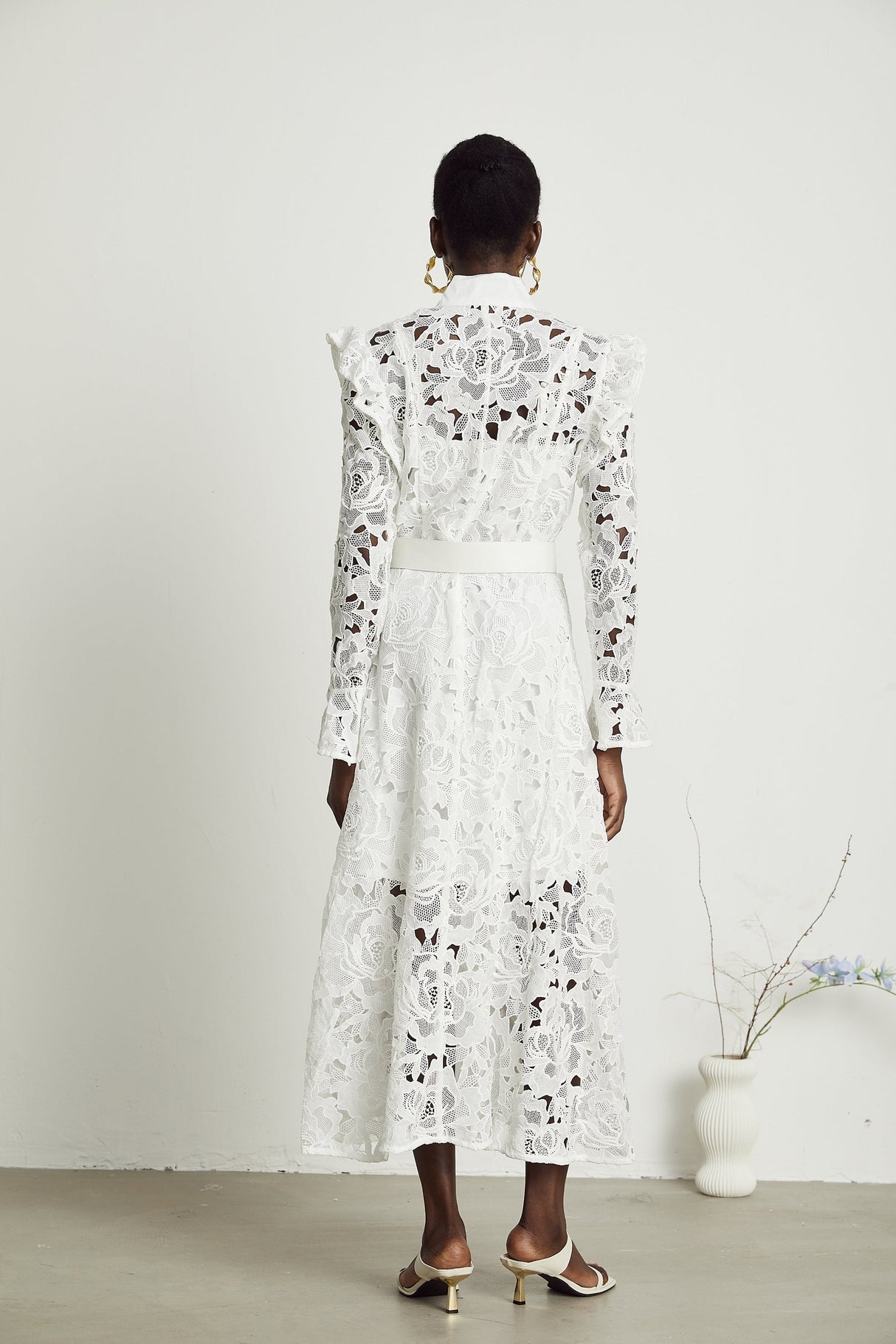 Noémie floralembroidered midi dress in White