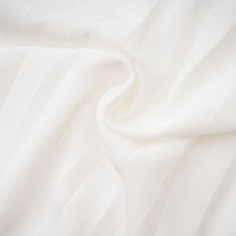 Plissiertes Minikleid in Claudette Stil mit V Ausschnitt