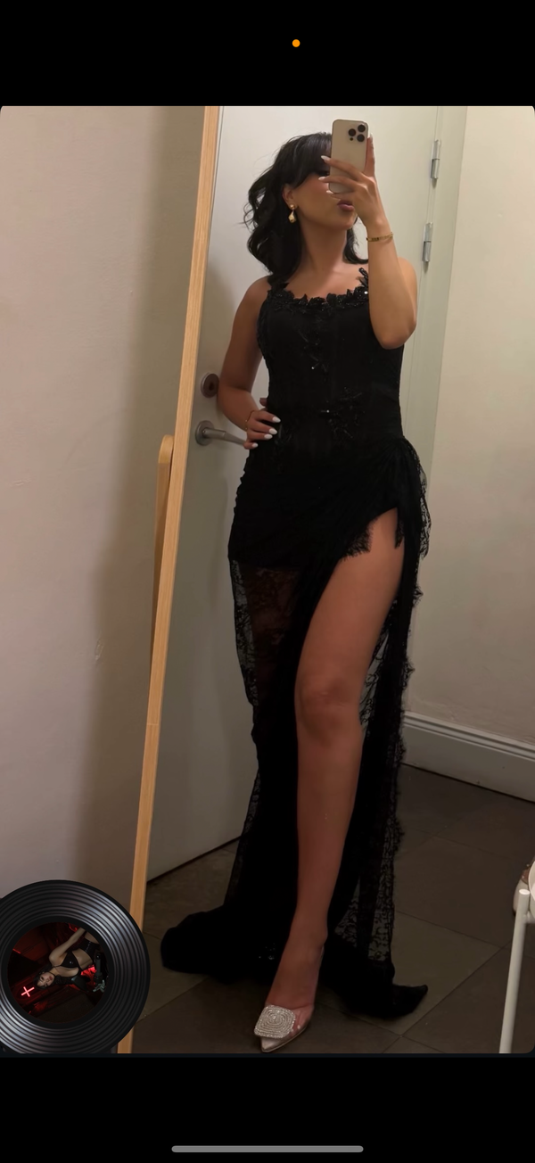 Customer photo 2