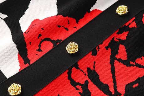 Rita Crop Top – Sleeveless High Neck – Floral Pattern – Fitted Cropped Knit – Decorative Gold Buttons – Versatile Layering Piece