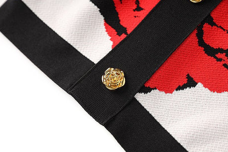 Rita Crop Top – Sleeveless High Neck – Floral Pattern – Fitted Cropped Knit – Decorative Gold Buttons – Versatile Layering Piece