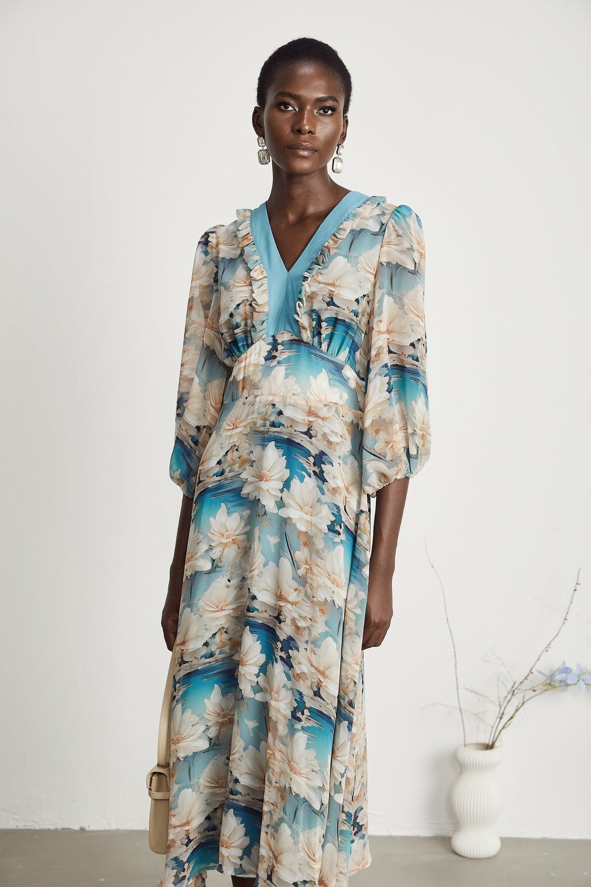 Rosalee Vneck floralprint midi dress