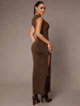 Rosaura Maxi Dress - Scoop Neckline - Bodycon Fit - Backless Design - Split Thigh