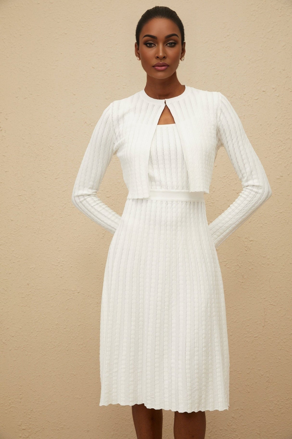 Sabina Cropped Cardigan - Ribbed Knit - Front Hook Fastening - Round Neck - Long Sleeves