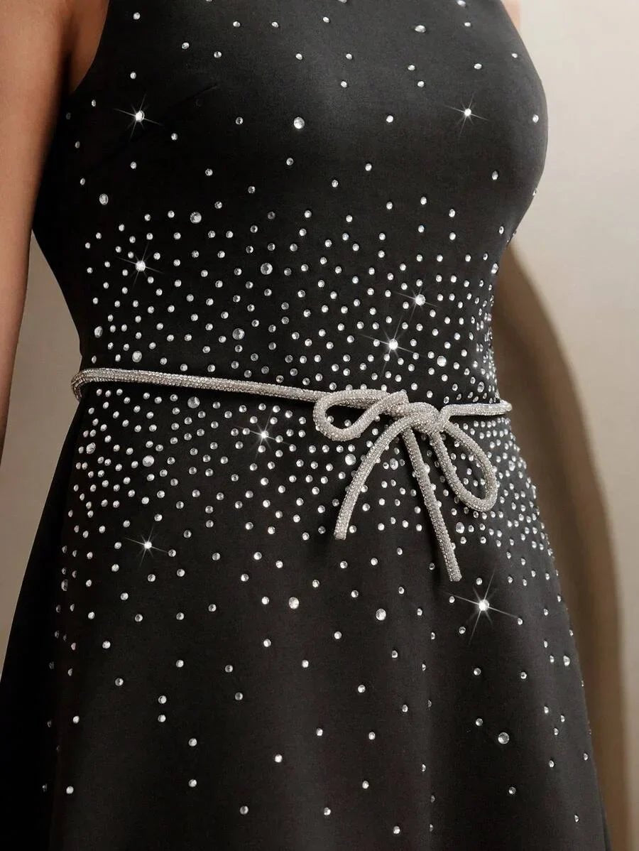 Sabina Midi Dress - Round Neck - Flared Hem - High Waist - Elegant Style - Belted & Zipper