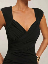 Savanna Midi Dress - Sweetheart Neckline - High Waist - Bodycon Fit - Elegant Style