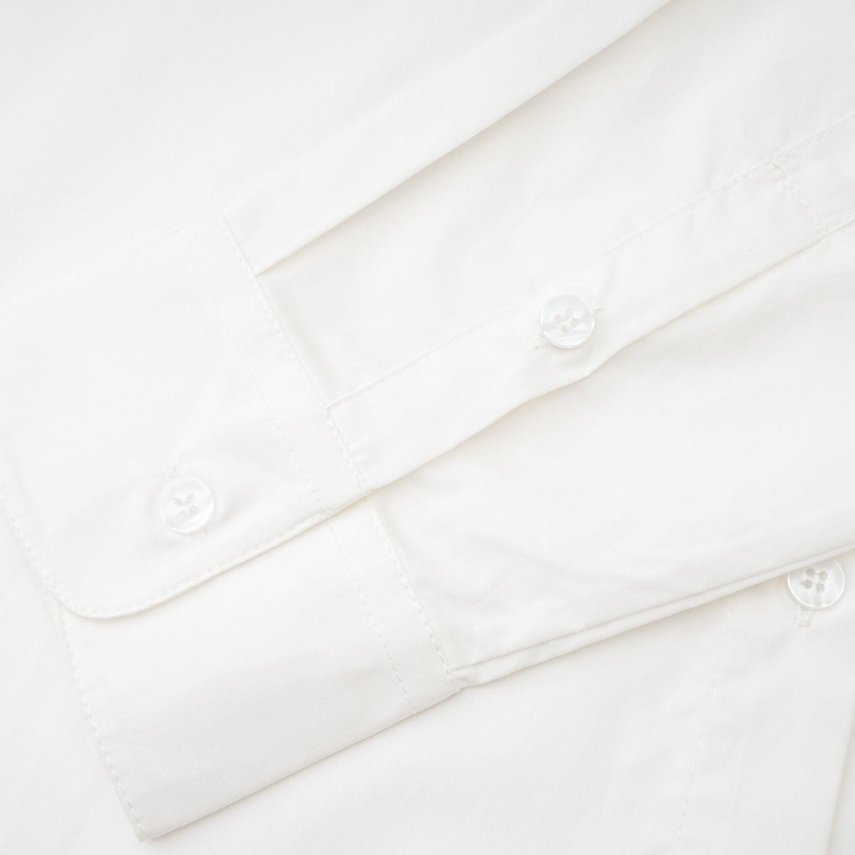 Solène white pointedcollar shirt