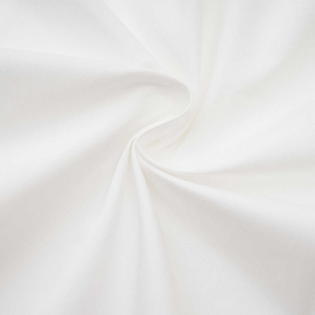 Solène white pointedcollar shirt