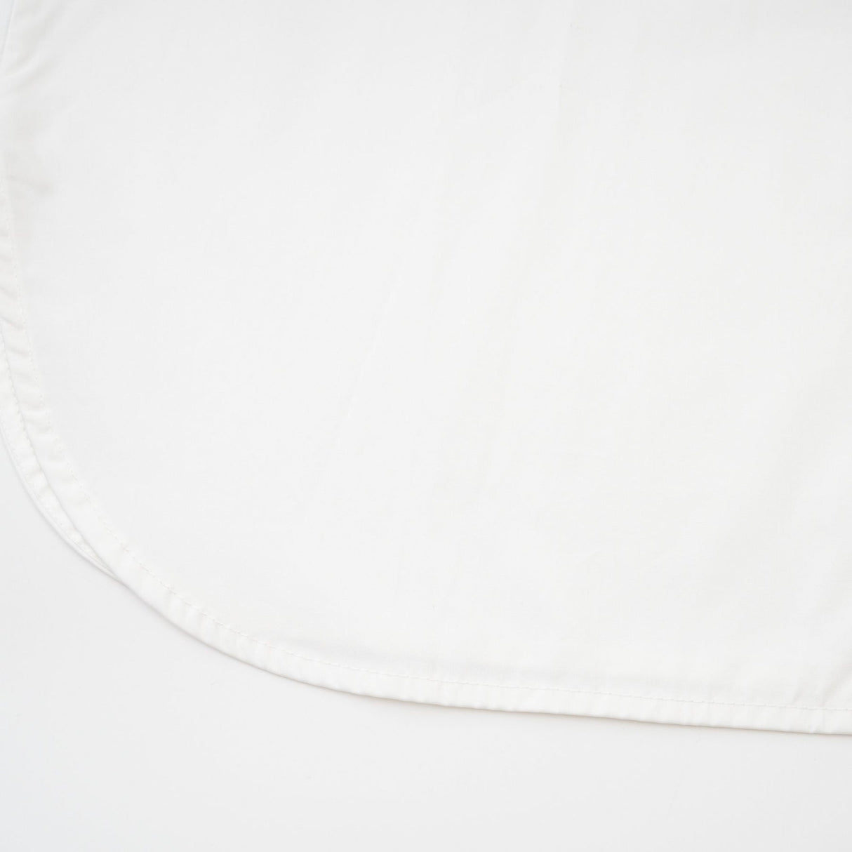 Solène white pointedcollar shirt