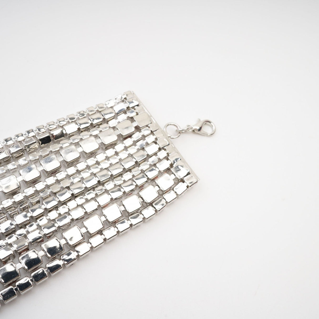 Sylvie crystal - embellished necklace