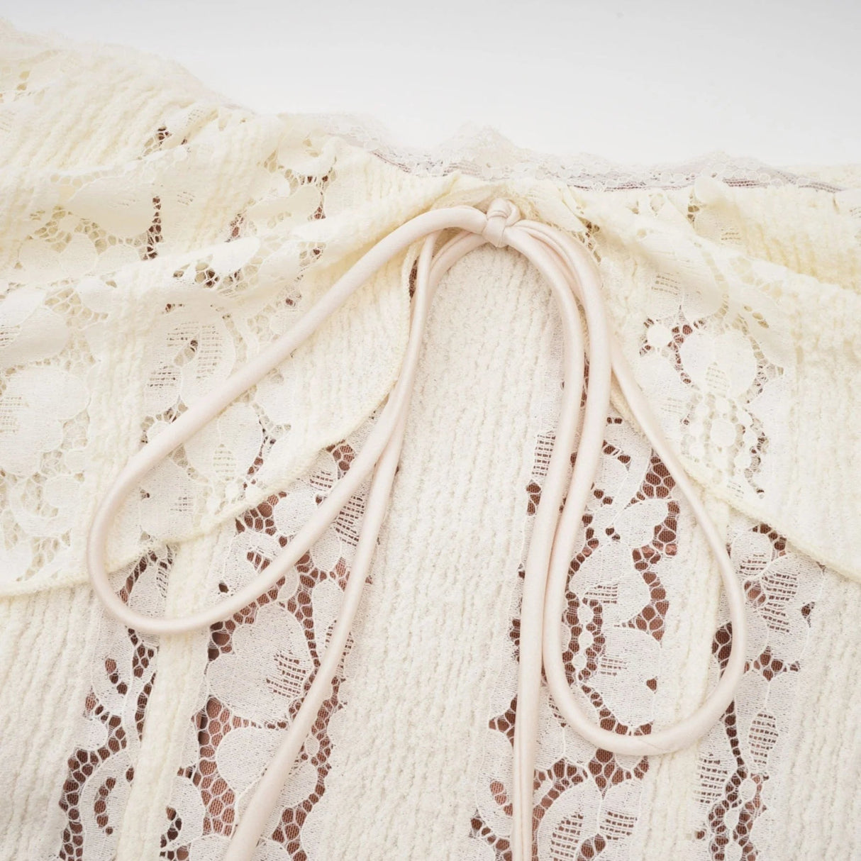 Tonia Maxi Dress Floral Lace Train Design in Neutrals