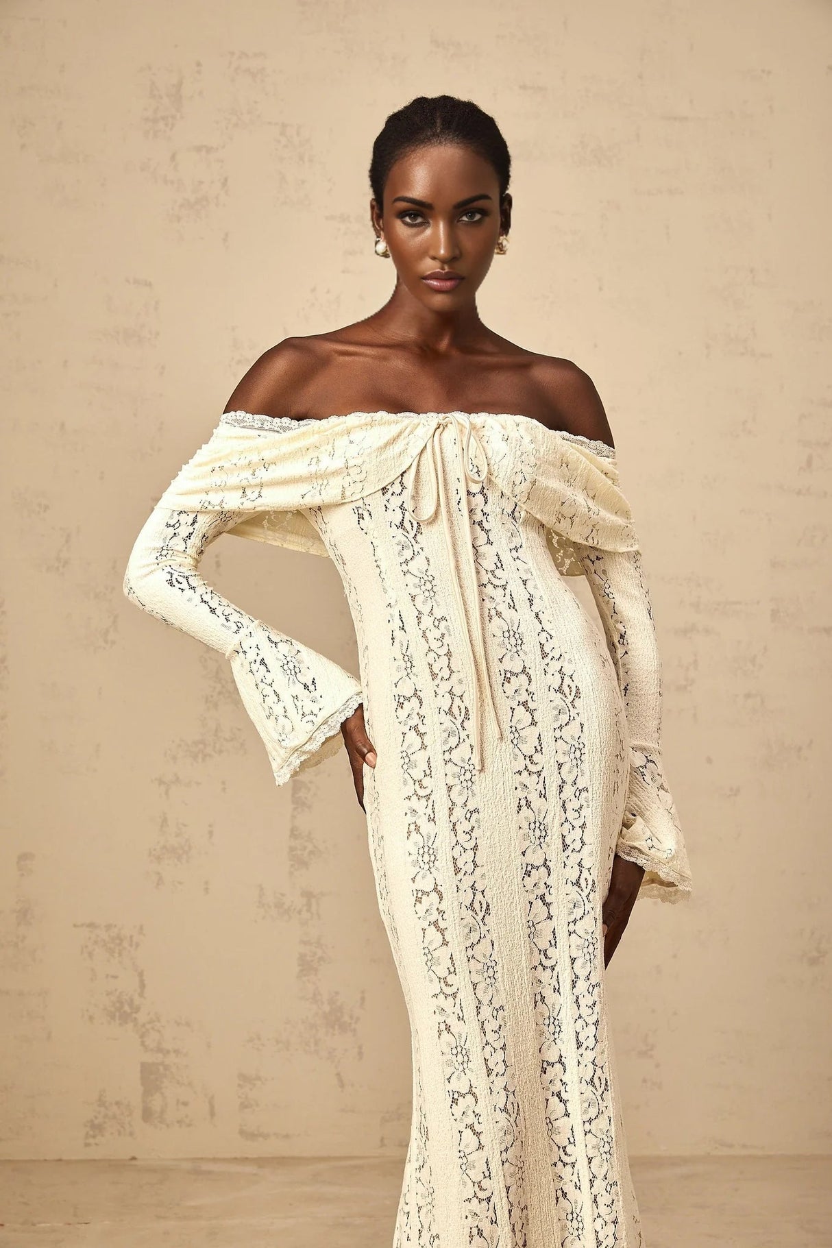 Tonia Maxi Dress Floral Lace Train Design in Neutrals