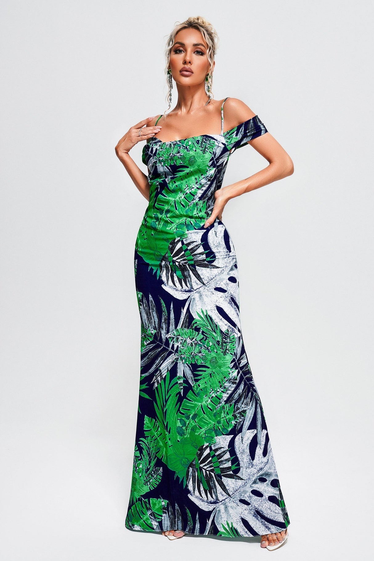Vera Green Tropical Maxi Dress Off-Shoulder Fitted Silhouette Breathable Fabric Garden Party Casual Day Out