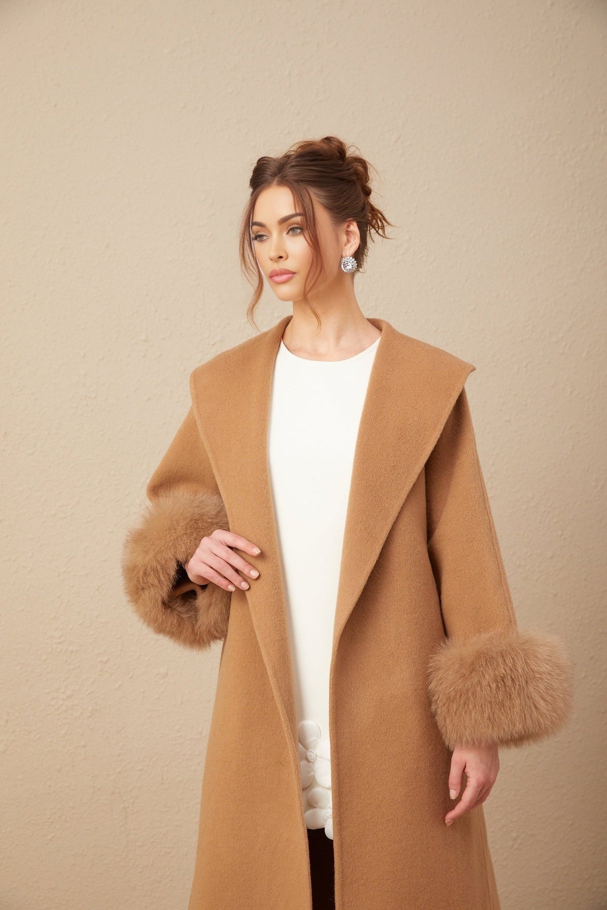 Vera Overcoat Brown Felted Wool Fox Fur Wide Lapels Wrap Silhouette
