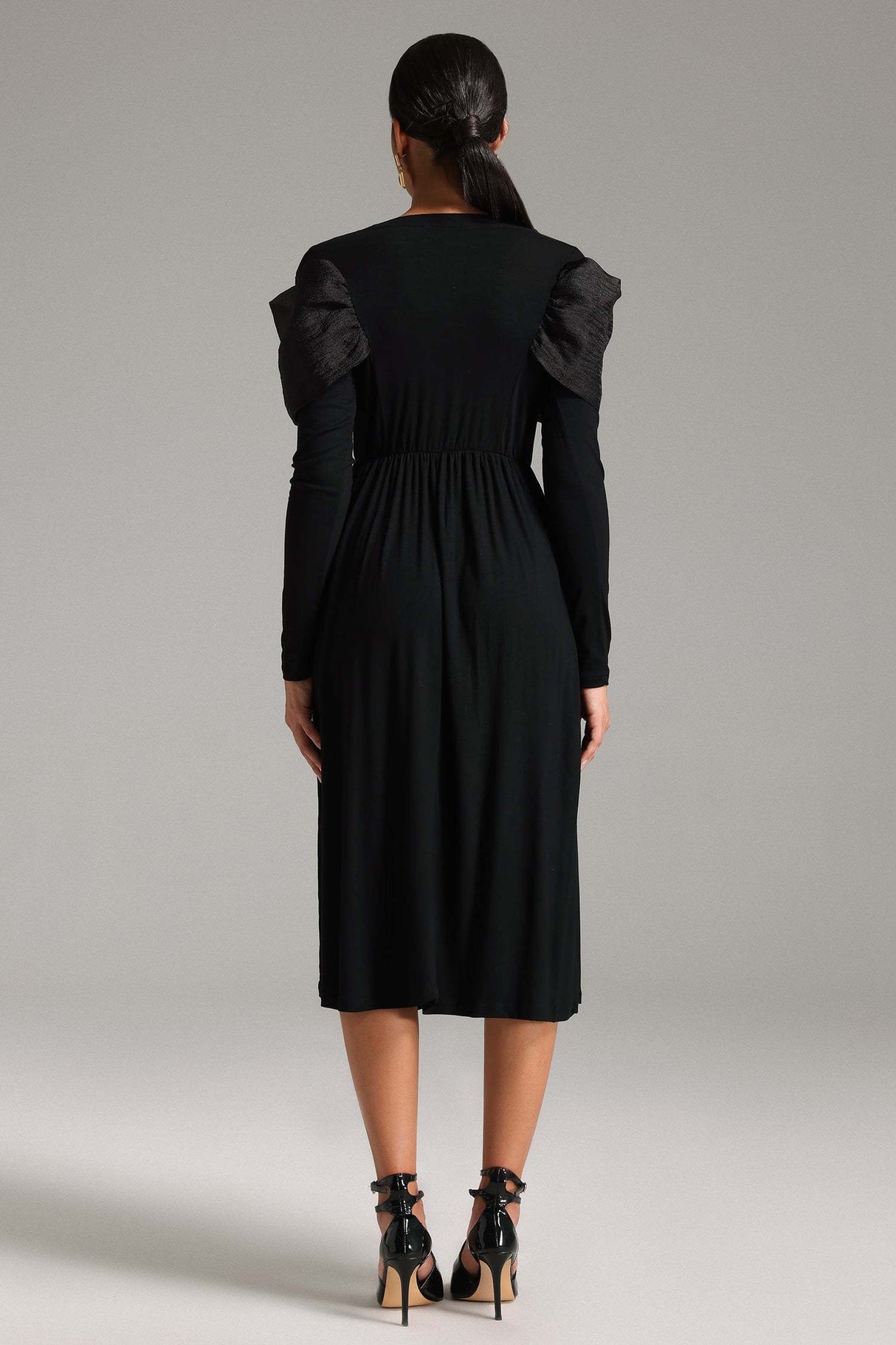 Violetta Black Elegant Versatile Dress with Flattering Silhouette and Graceful Neckline