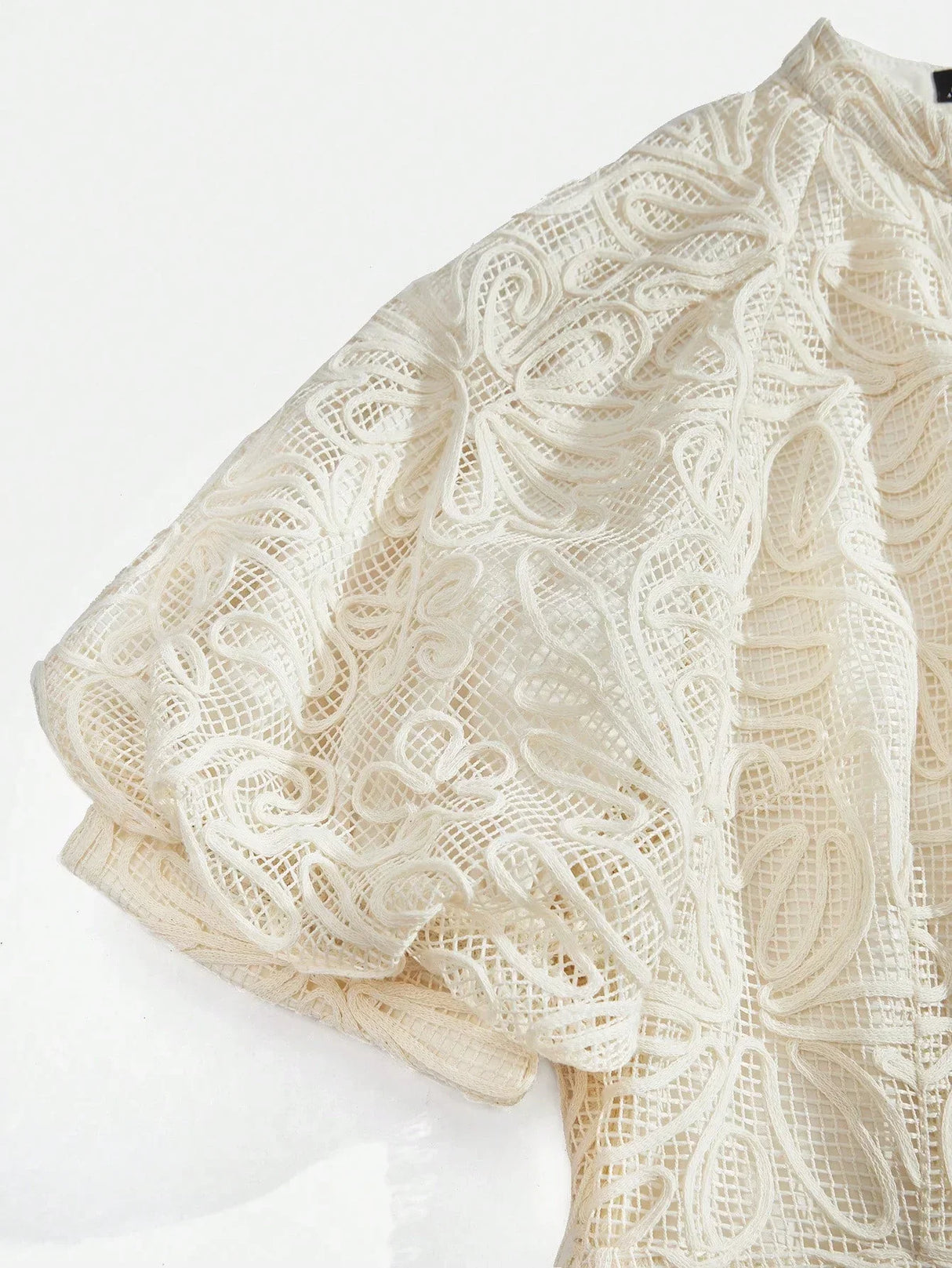 Womens Elegant French Style Lace Long Sleeve Cinched Waist Vintage Dress Comes With Belt Suitable